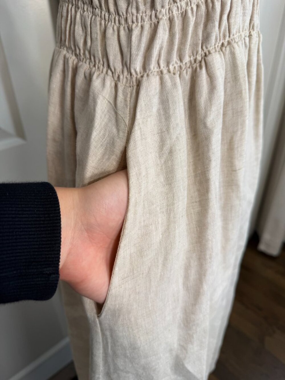 Saks Fifth Avenue 100% Linen Smocked Midi Maxi Dress Pockets Oatmeal Medium - Picture 8 of 10